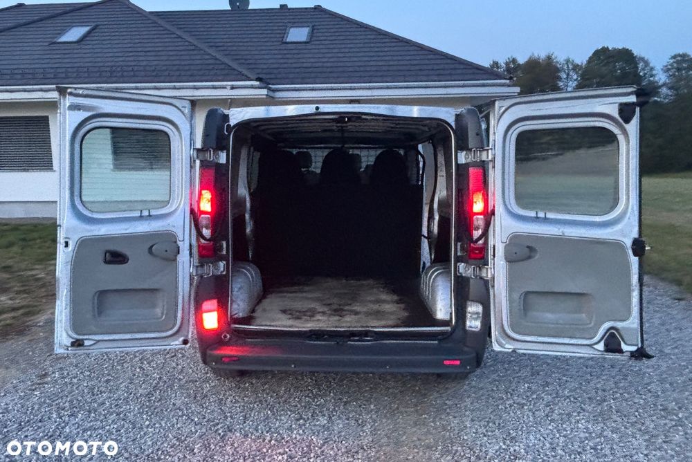 Opel Vivaro - 18