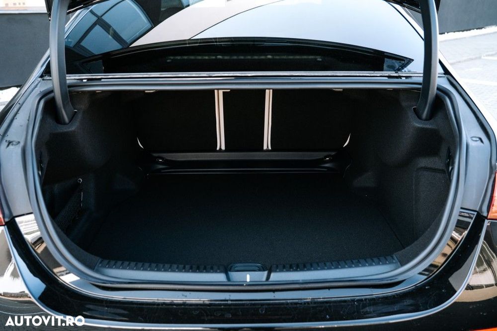 Mercedes-Benz E - 13