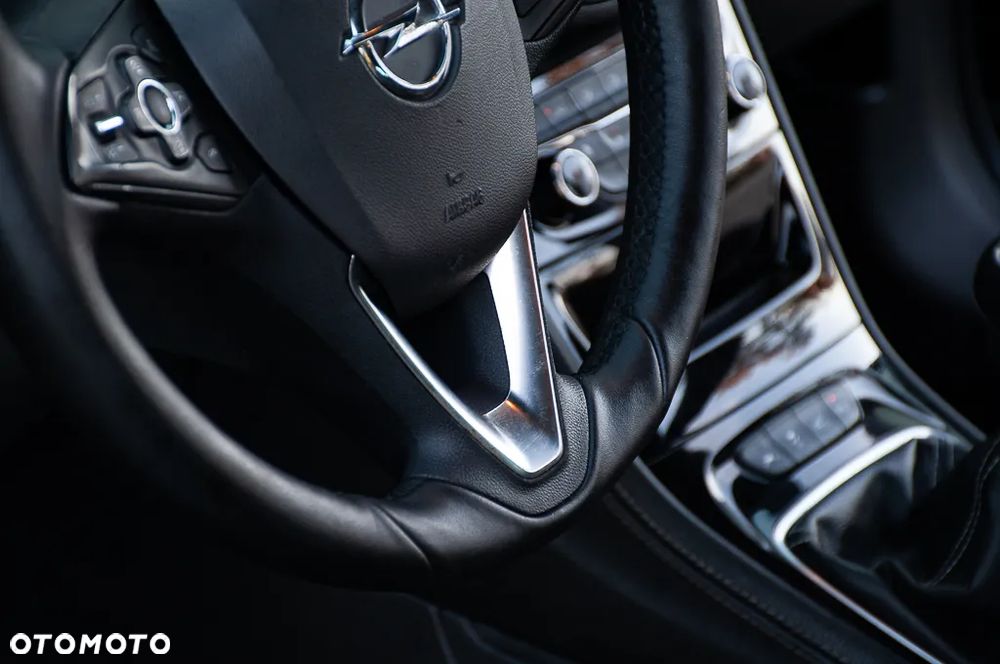 Opel Astra 1.4 Turbo Dynamic - 36