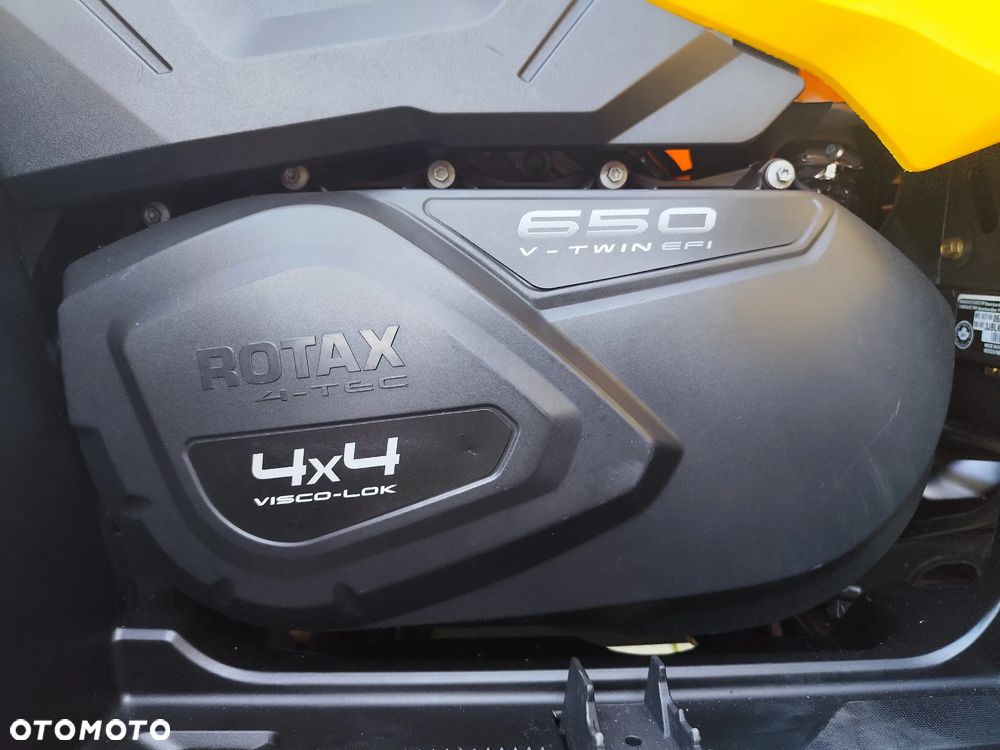 Can-Am Outlander - 12