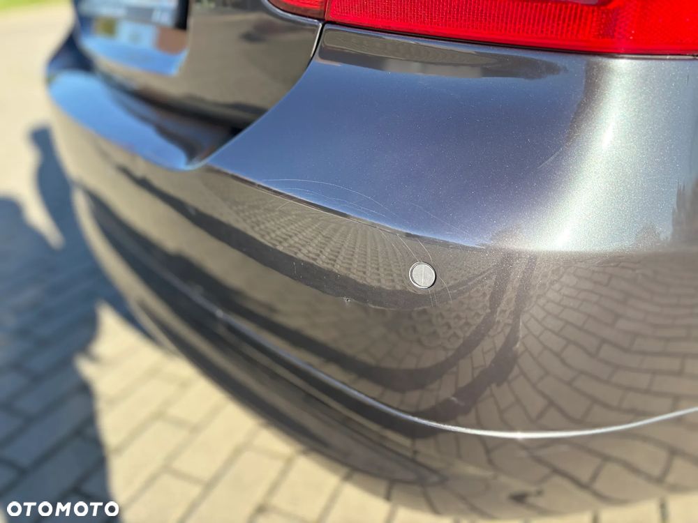 BMW Seria 3 320d - 23