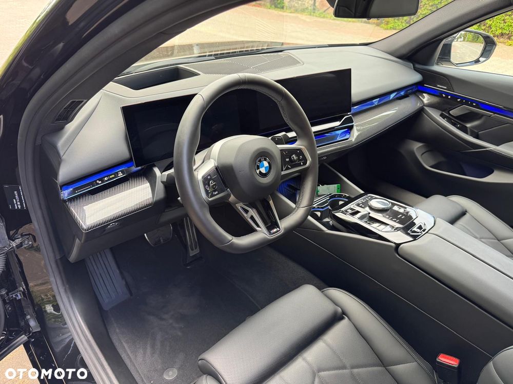 BMW Seria 5 520d xDrive - 17