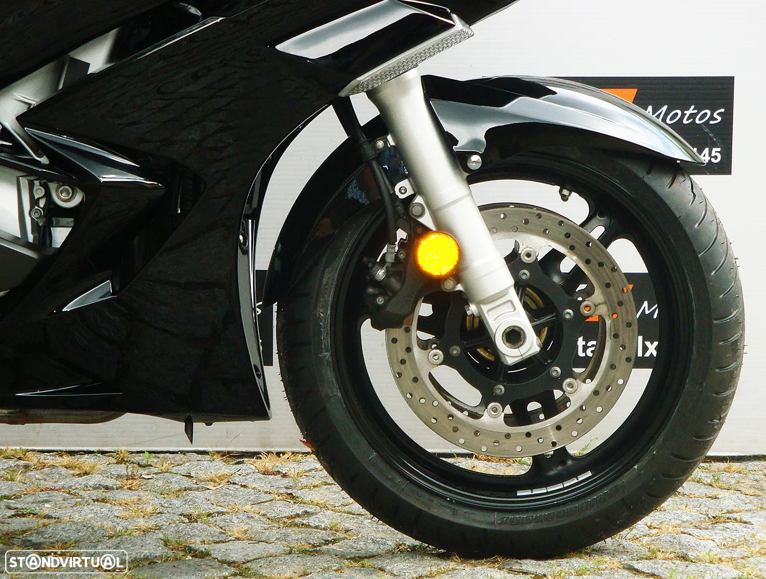 Yamaha FJR 1300 - 8