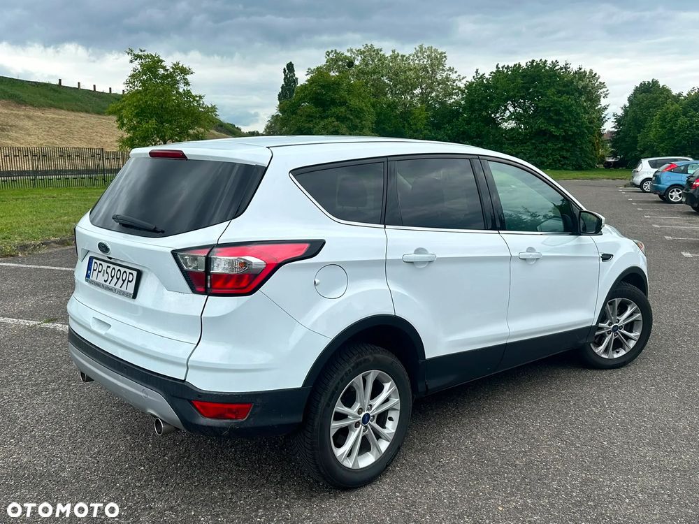 Ford Kuga 2.0 TDCi FWD Titanium - 4