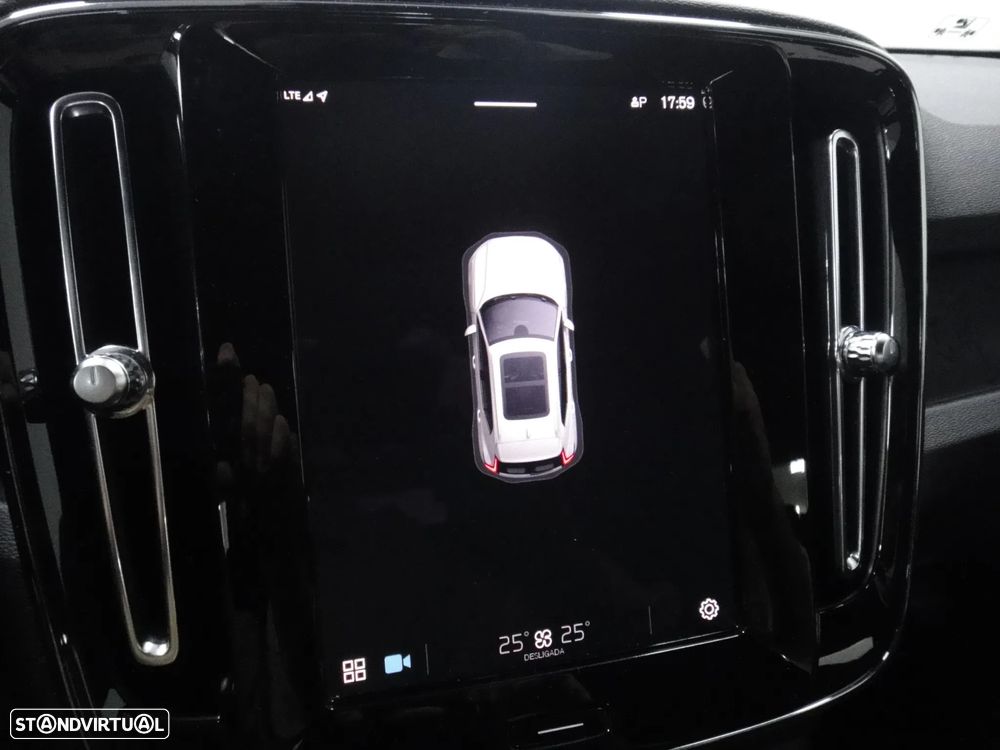 Volvo XC 40 Recharge Plus - 33