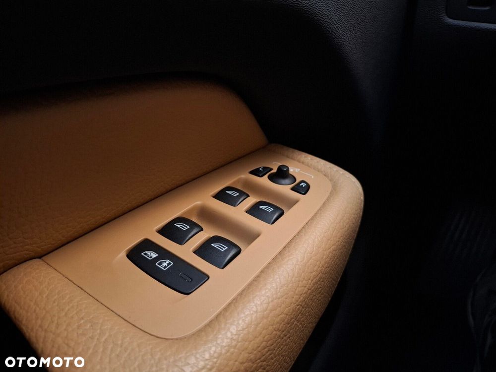Volvo XC 60 - 30