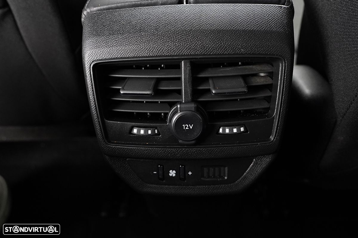 Peugeot 5008 1.2 PureTech Allure Pack EAT8 - 23