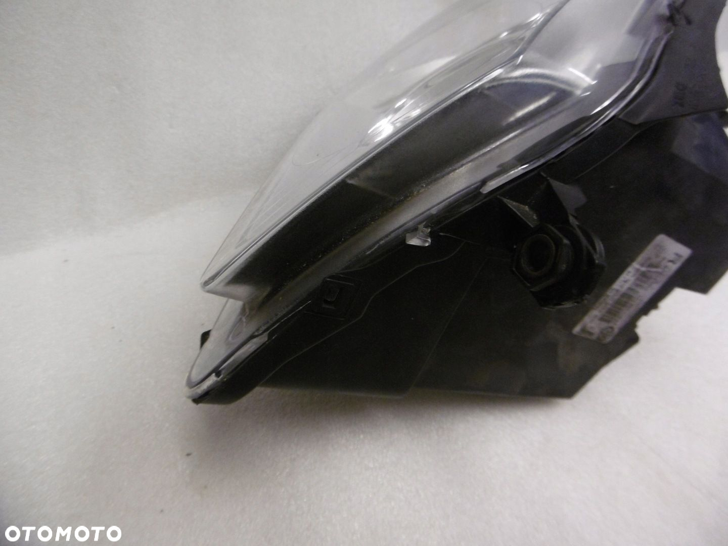 VW POLO 6Q1 LIFT - lampa przednia prawa - 5