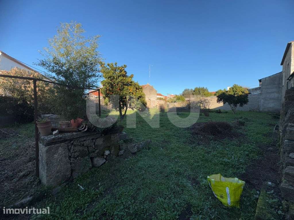Moradia para Remodelar - Potencial para Alojamento Local - Grande imagem: 3/17