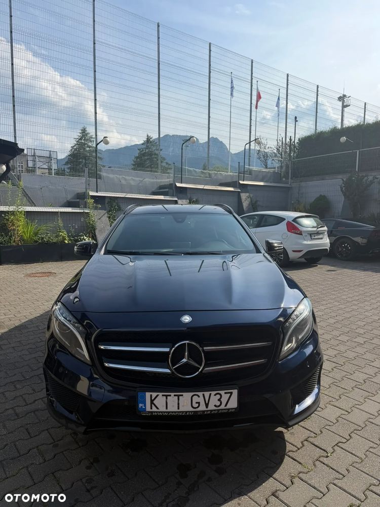Mercedes-Benz GLA 250 4-Matic - 2