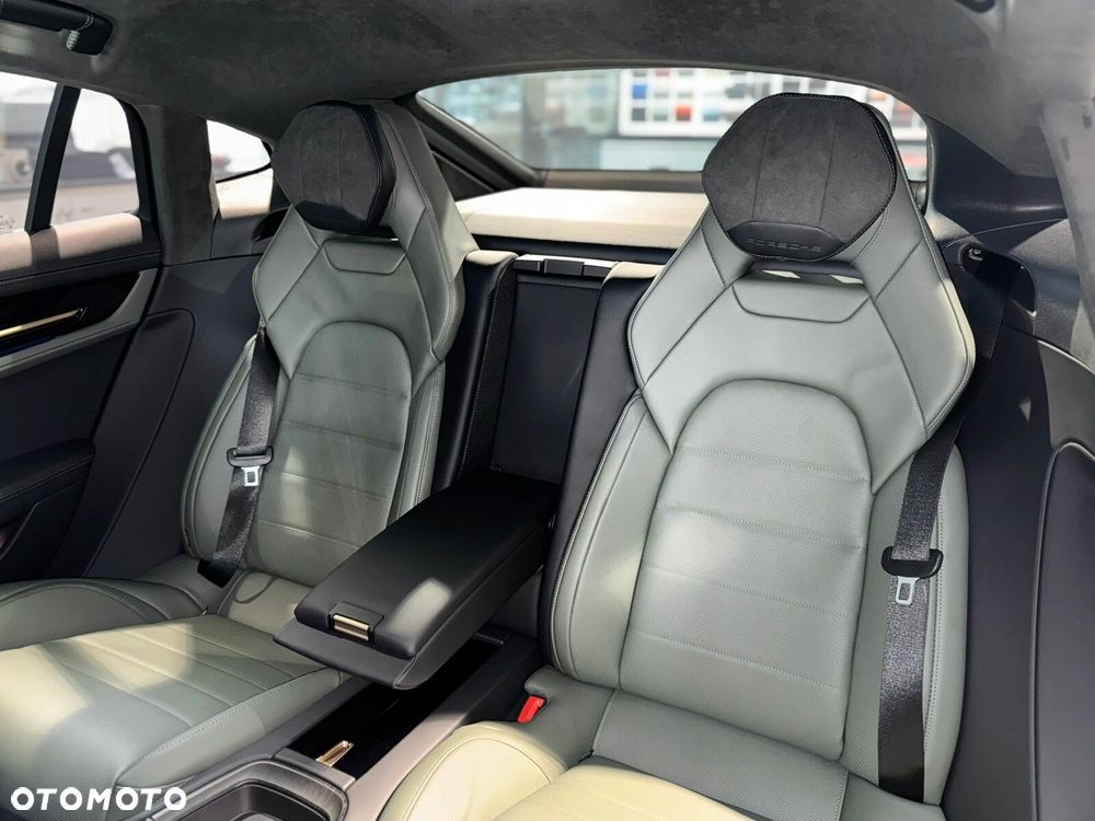 Porsche Panamera - 39