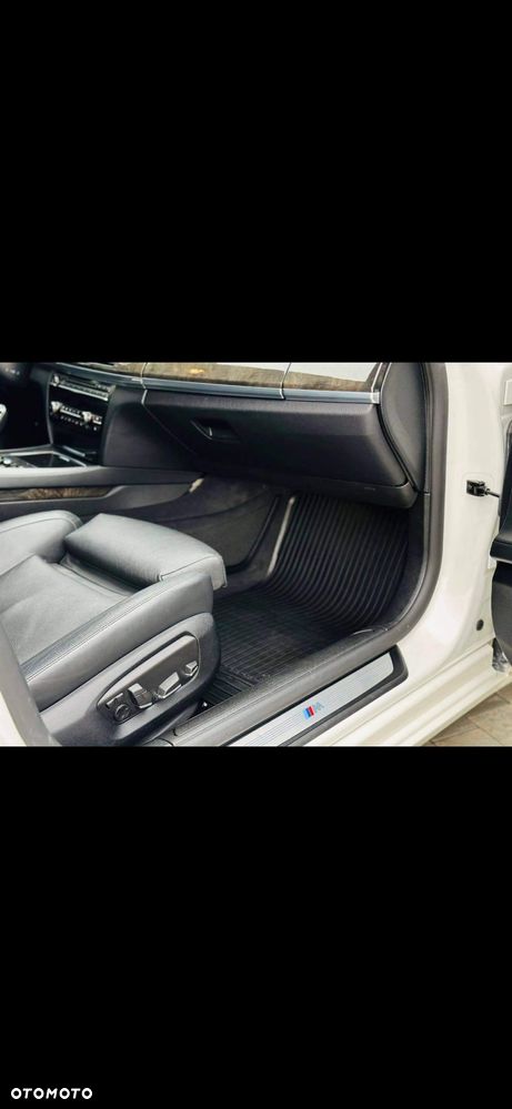 BMW Seria 7 750Li Edition Exclusive - 12