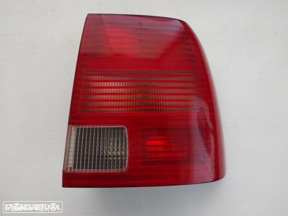farolim farol tras direito vw passat carro 1996 a 2000 - 1