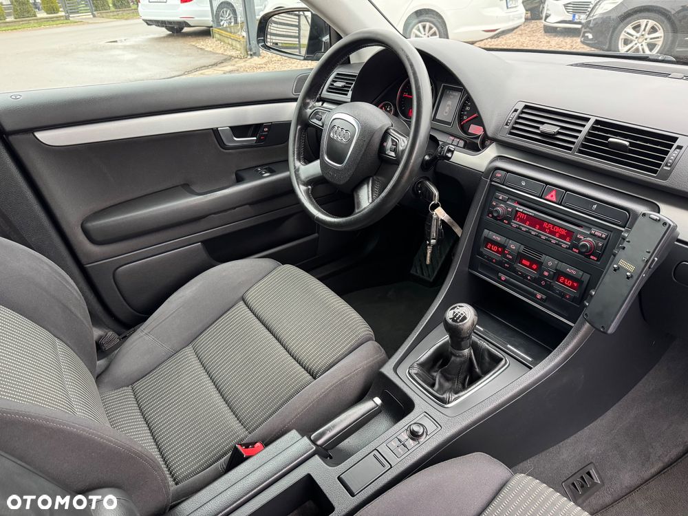 Audi A4 Avant 2.0 TDI DPF - 9