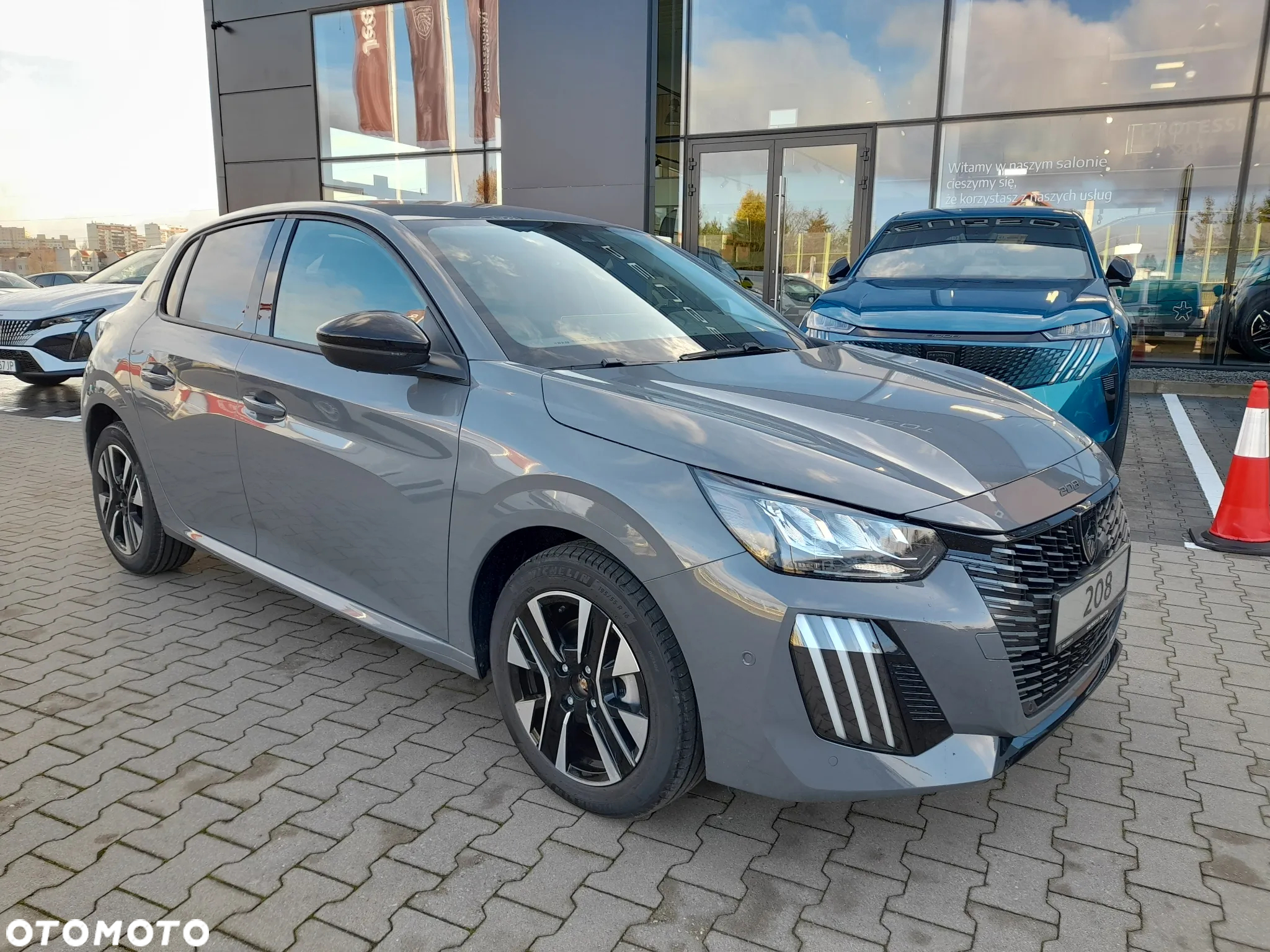 Peugeot 208 1.2 mHEV Allure - 2