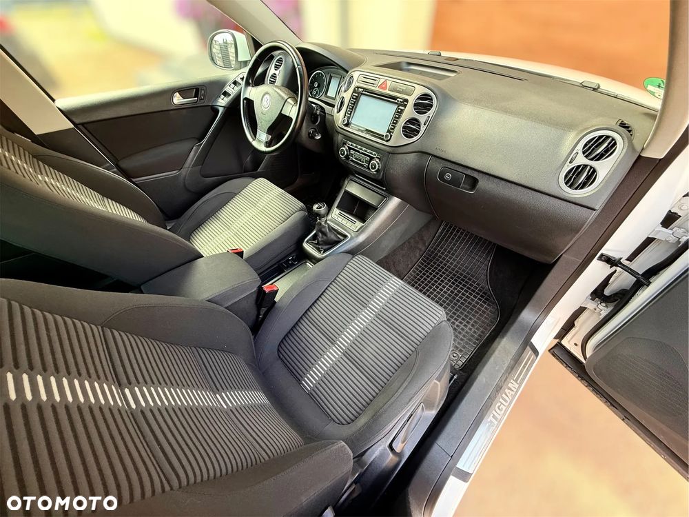Volkswagen Tiguan 1.4 TSI BlueMotion Technology Sport & Style - 8