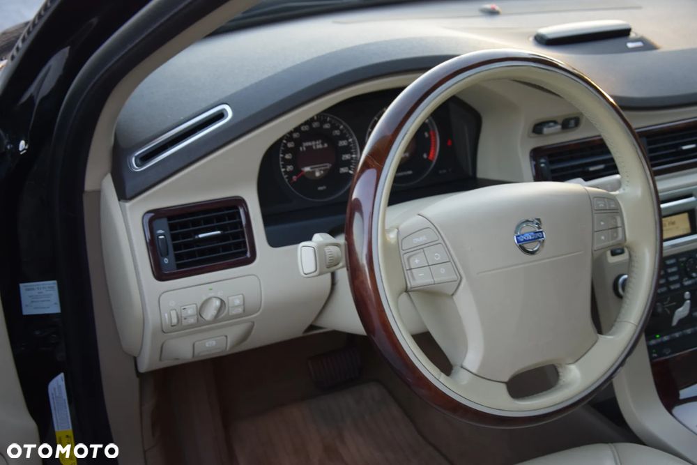 Volvo XC 70 D5 AWD Summum - 27