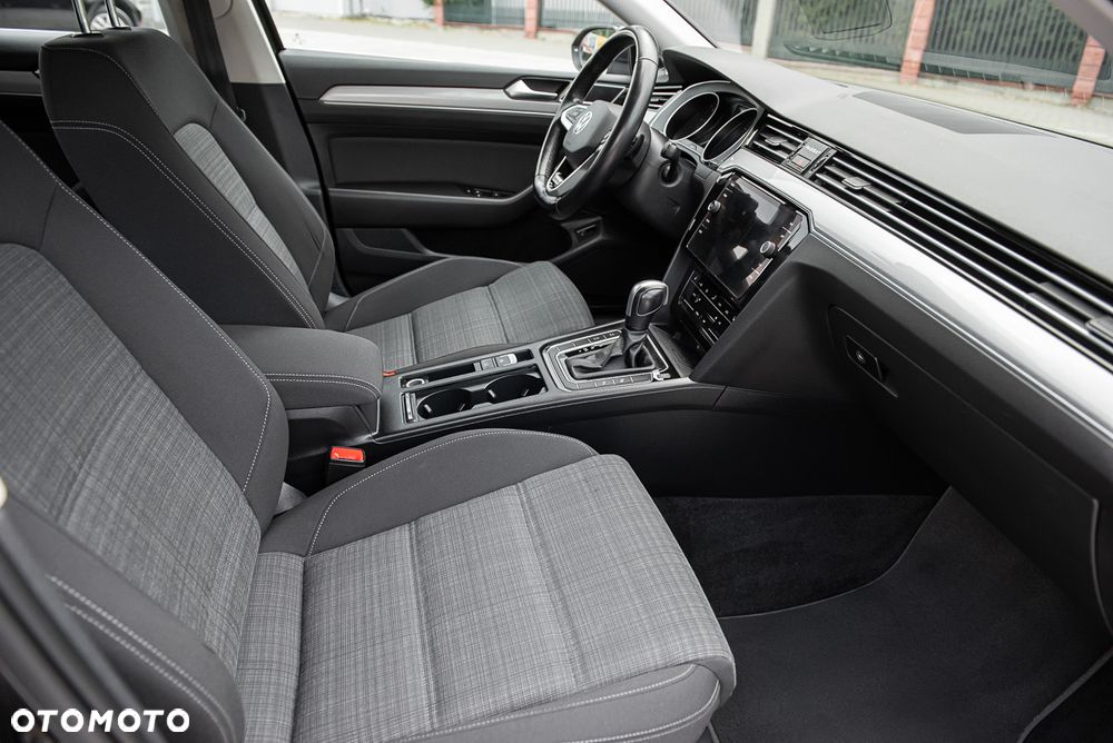 Volkswagen Passat 2.0 TDI SCR DSG 4Motion Business - 31
