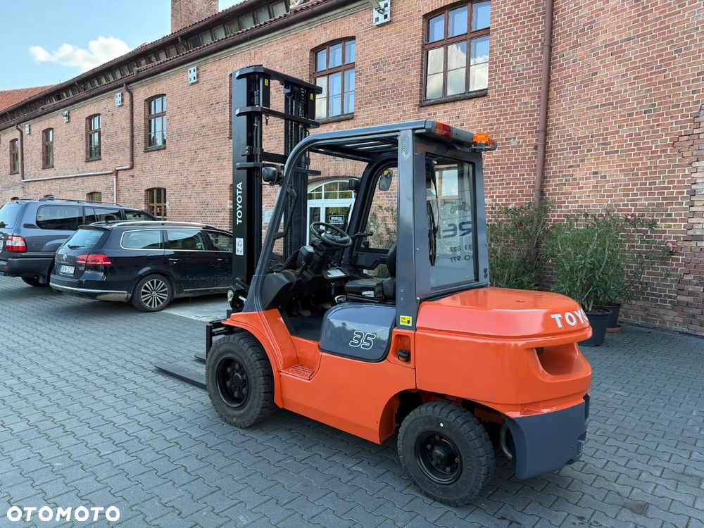 Toyota 02-7FDJF35 - 3