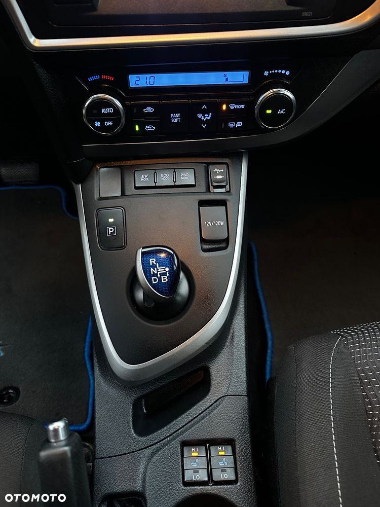 Toyota Auris 1.8 HSD Luna - 23