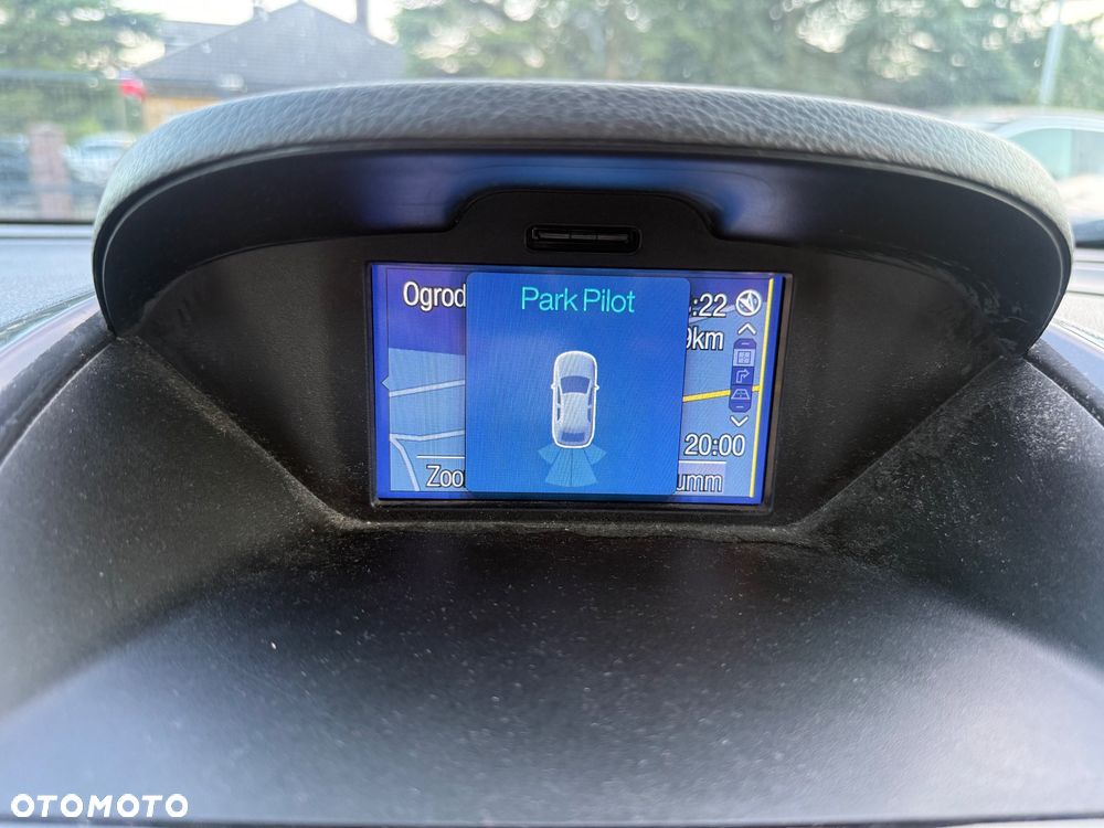 Ford Tourneo Courier 1.0 EcoBoost Titanium - 23