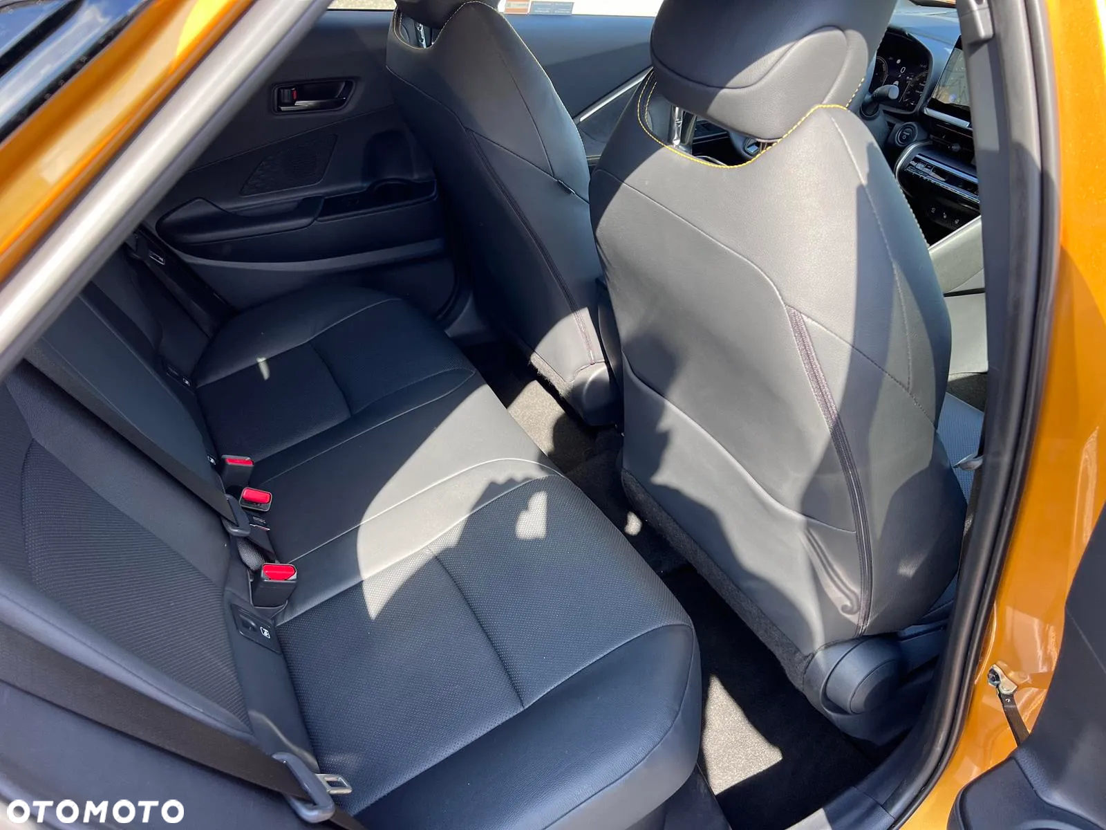 Toyota C-HR 2.0 PHEV Dynamic Force Executive - 25