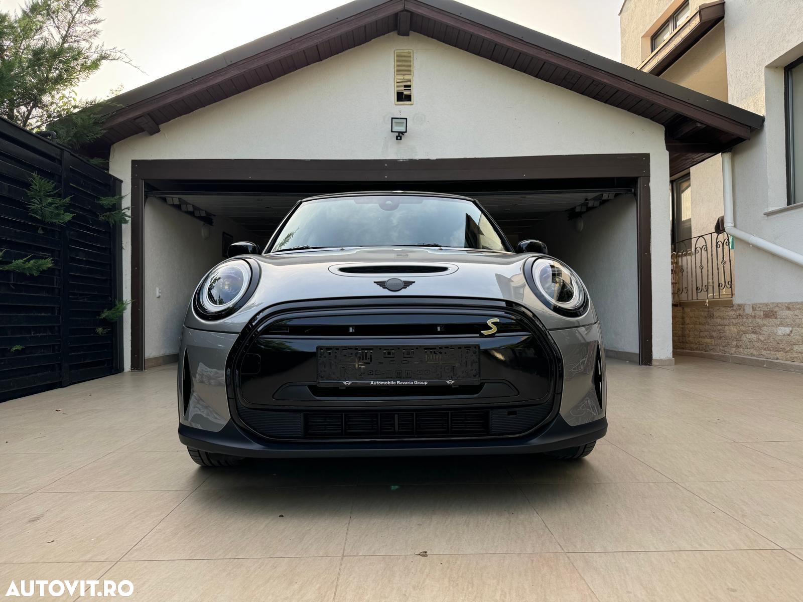 Mini Cooper SE Standard - 2