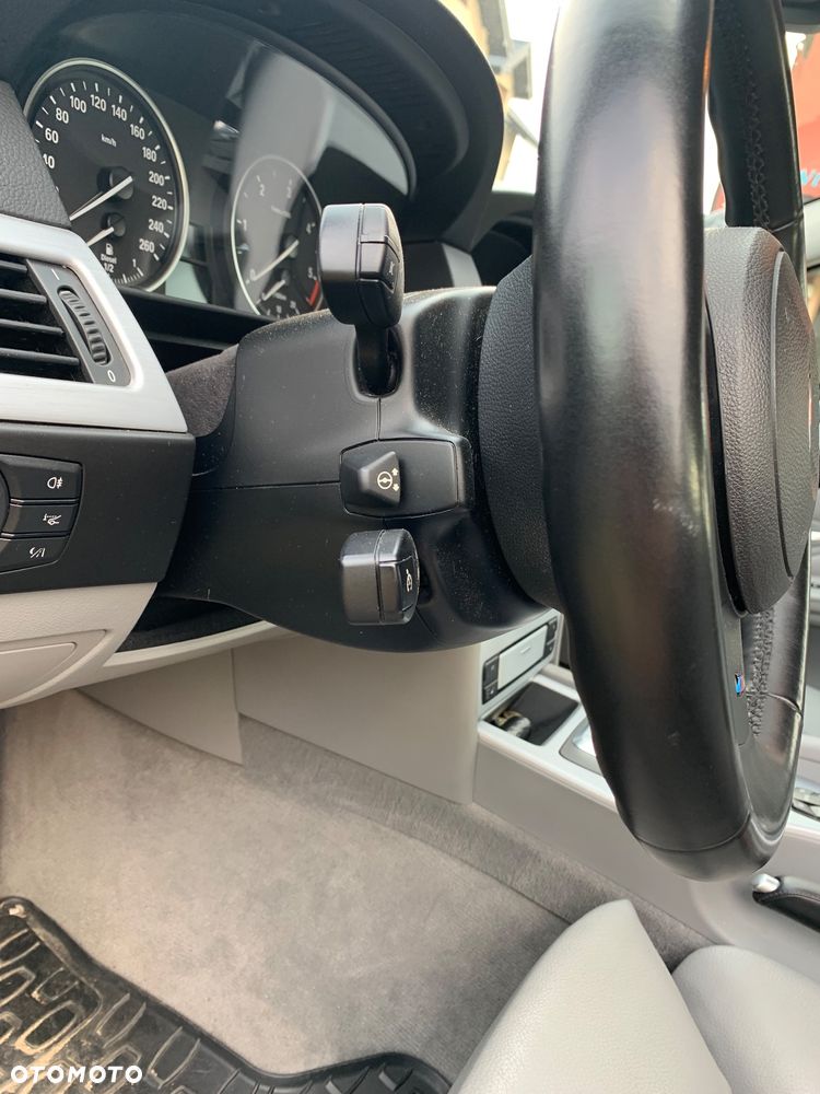 BMW Seria 5 530d xDrive - 13