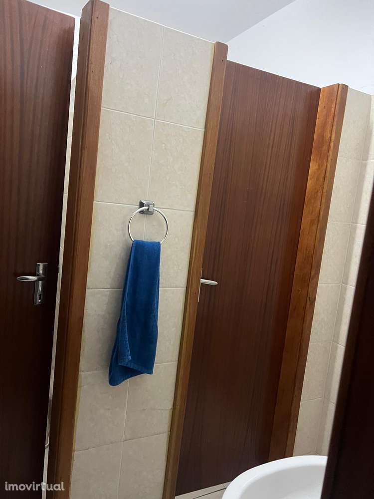 Alugo armazem em Rio Tinto 350+150m2 - Grande imagem: 2/9