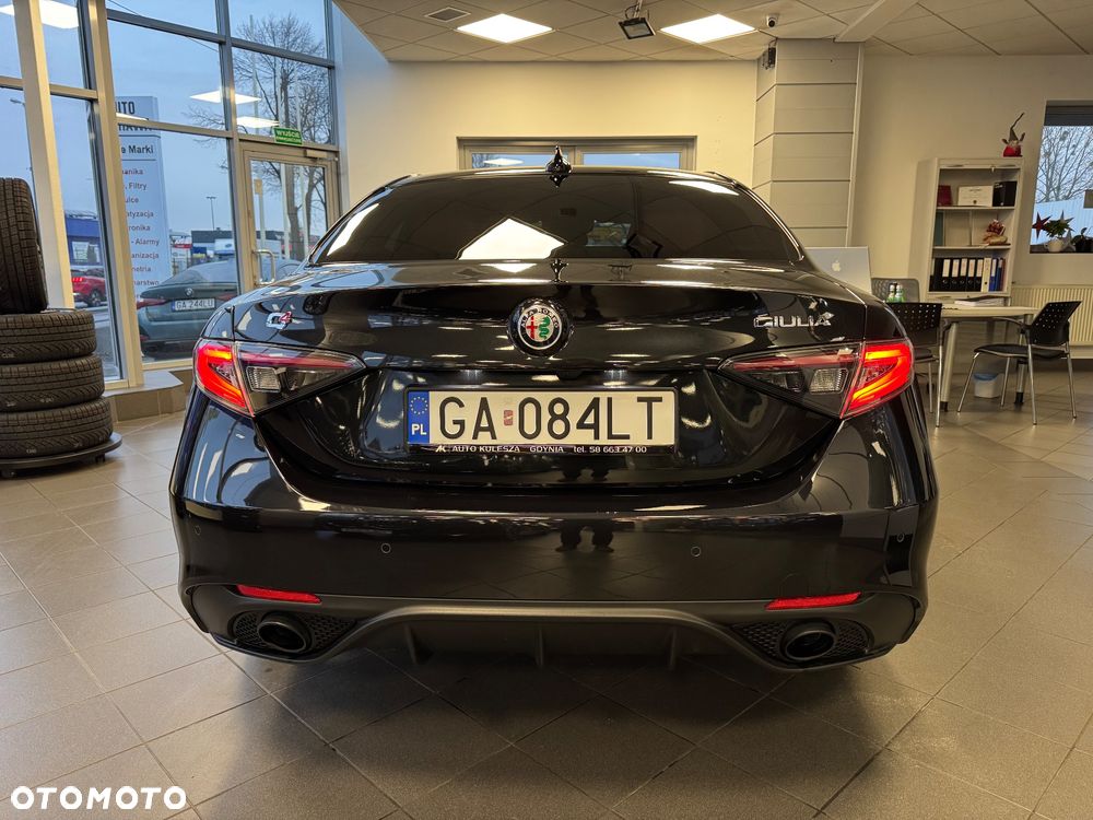 Alfa Romeo Giulia 2.0 Turbo Veloce Q4 - 6