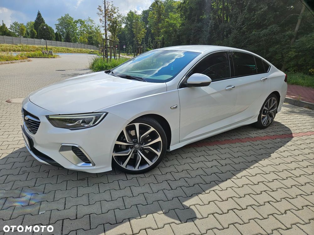 Opel Insignia 2.0 BiTurbo D 4x4 Automatik GSI - 2