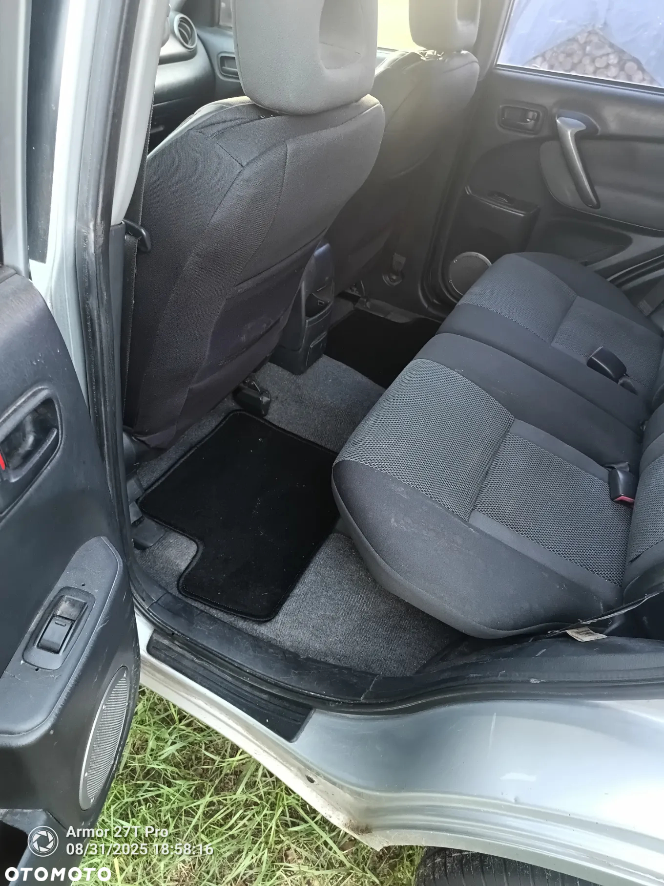 Toyota RAV4 2.0 D-4D 4x4 - 12