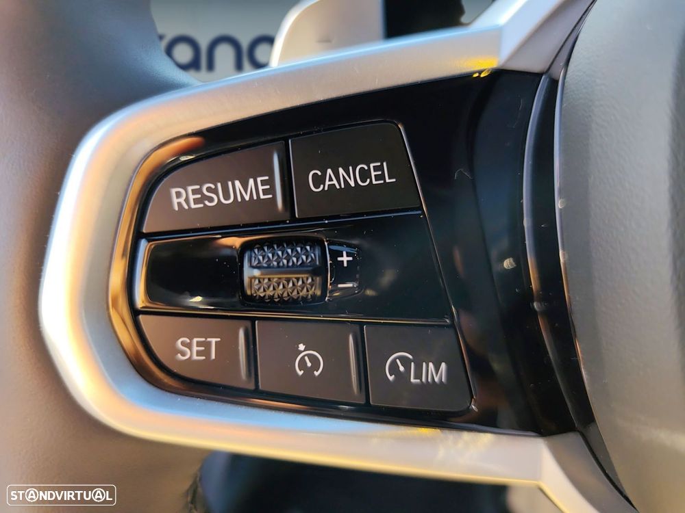 BMW 320 d Pack Desportivo M Pro Auto - 18