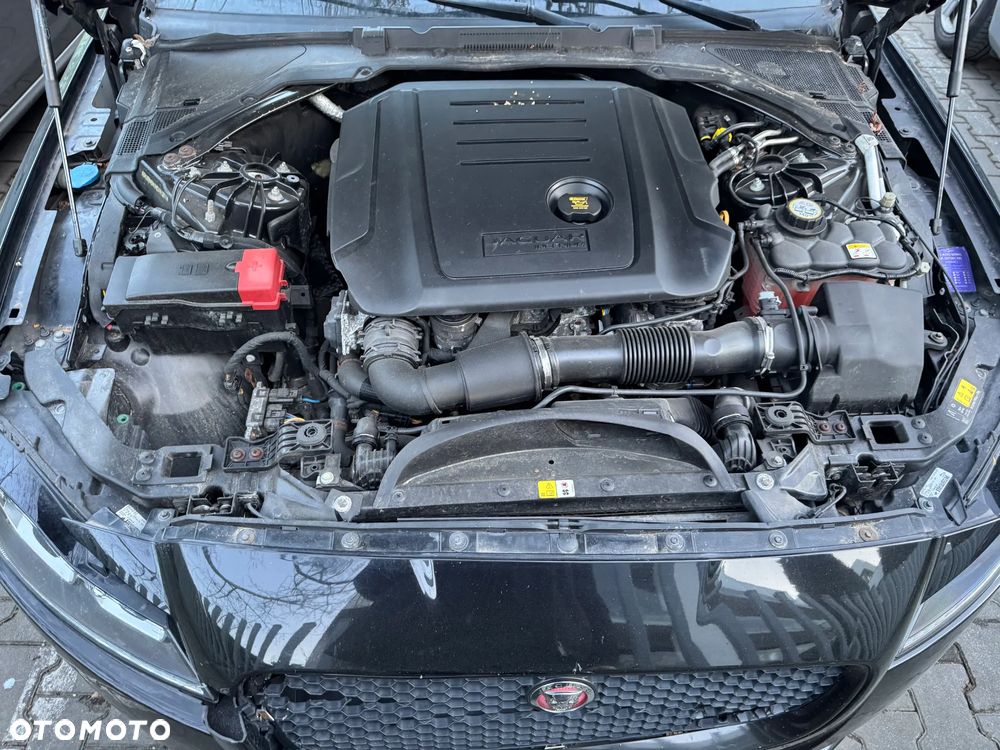 Jaguar XF 20d R-Sport - 16