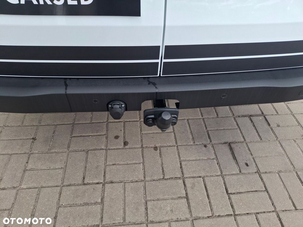 Volkswagen Transporter Furgon 2.0 TDI 150 KM automat - 10