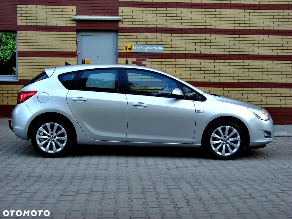 Opel Astra 1.4 Turbo Cosmo - 14