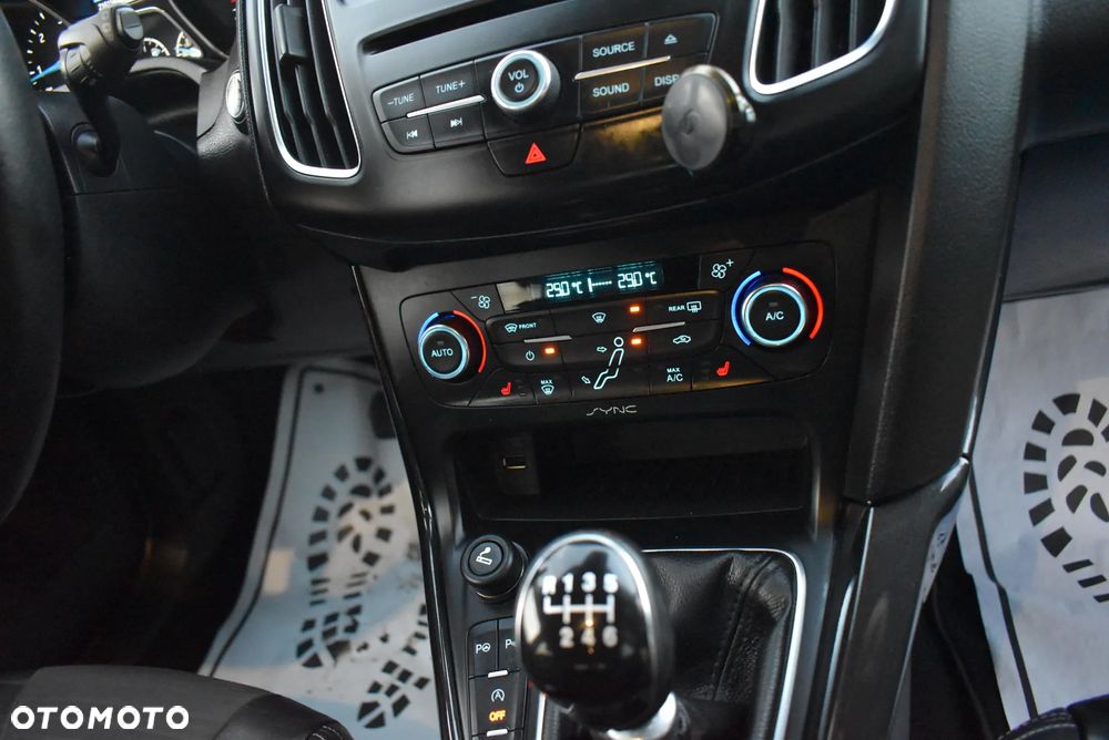 Ford Focus 1.5 TDCi DPF Start-Stopp-System Titanium - 37