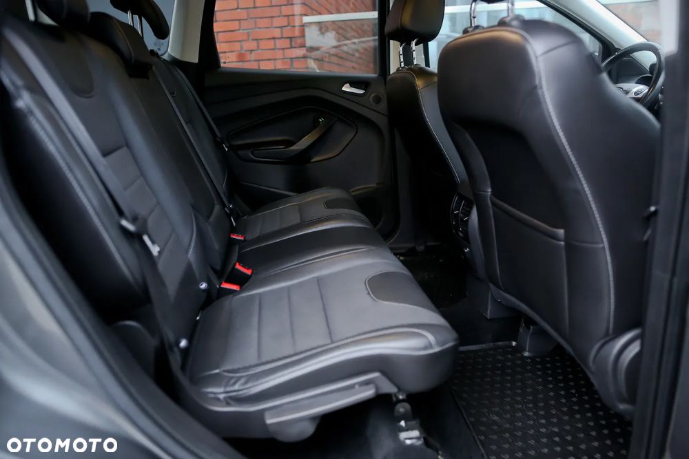 Ford Kuga 2.0 TDCi 4x4 Titanium - 27