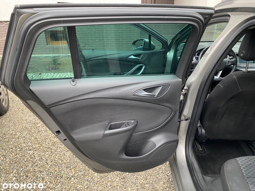 Opel Astra 1.4 T Dynamic - 14