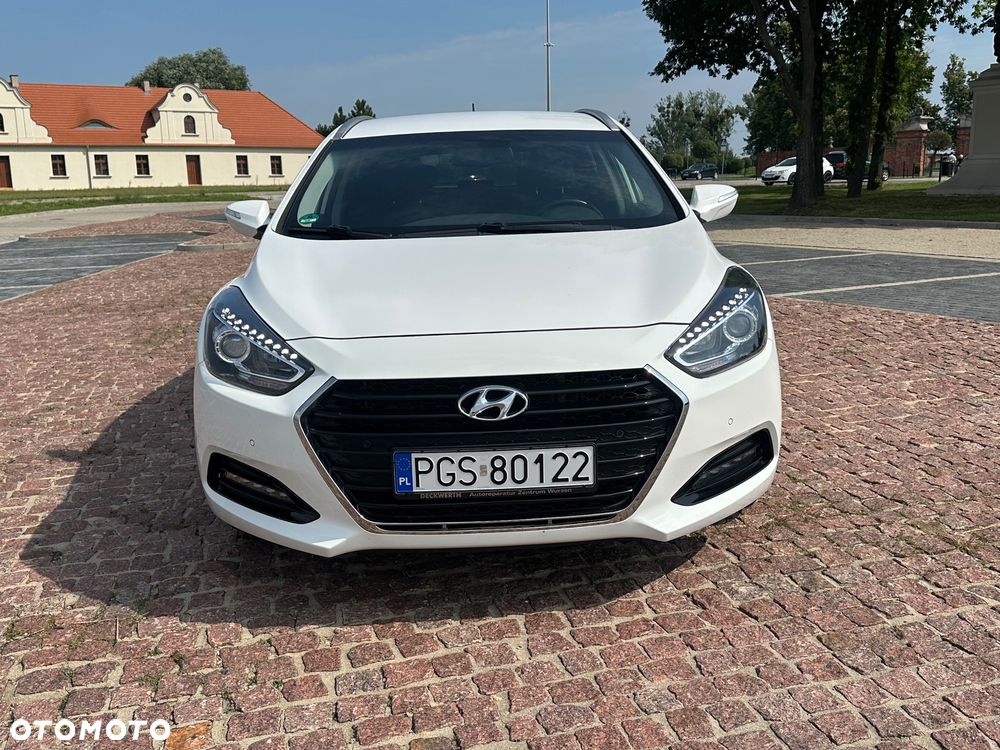 Hyundai i40 Kombi blue 1.7 CRDi Style - 17