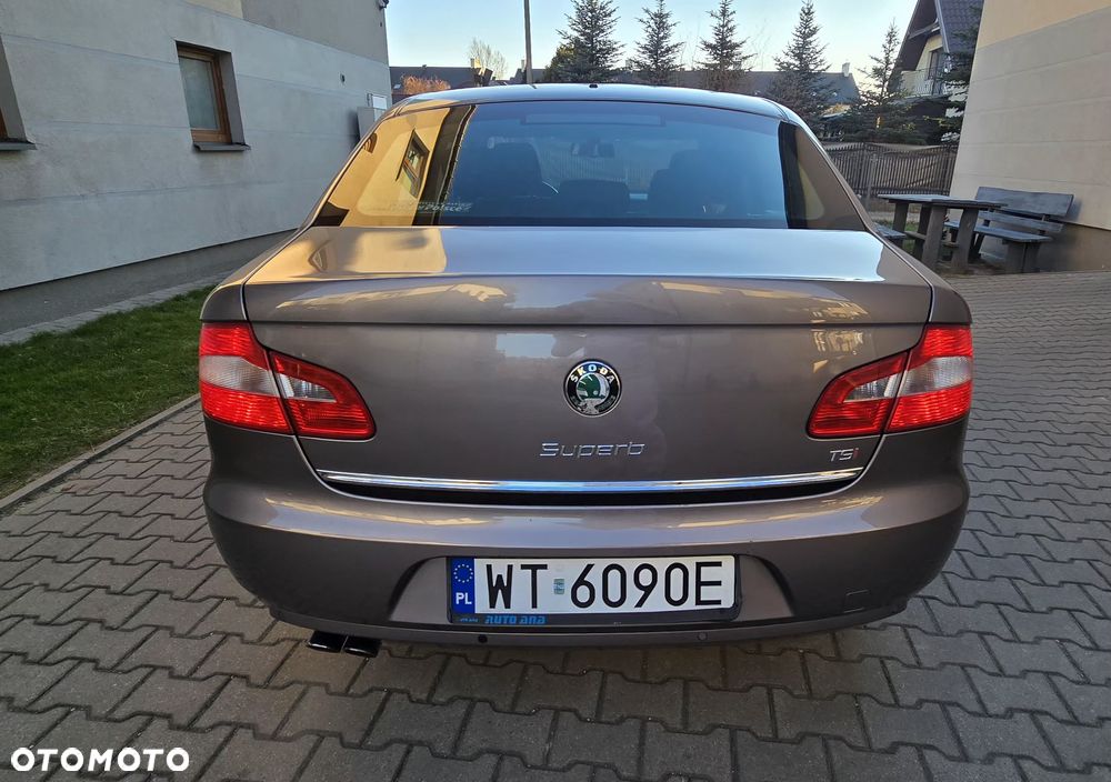 Skoda Superb 1.8 TSI Ambition - 29