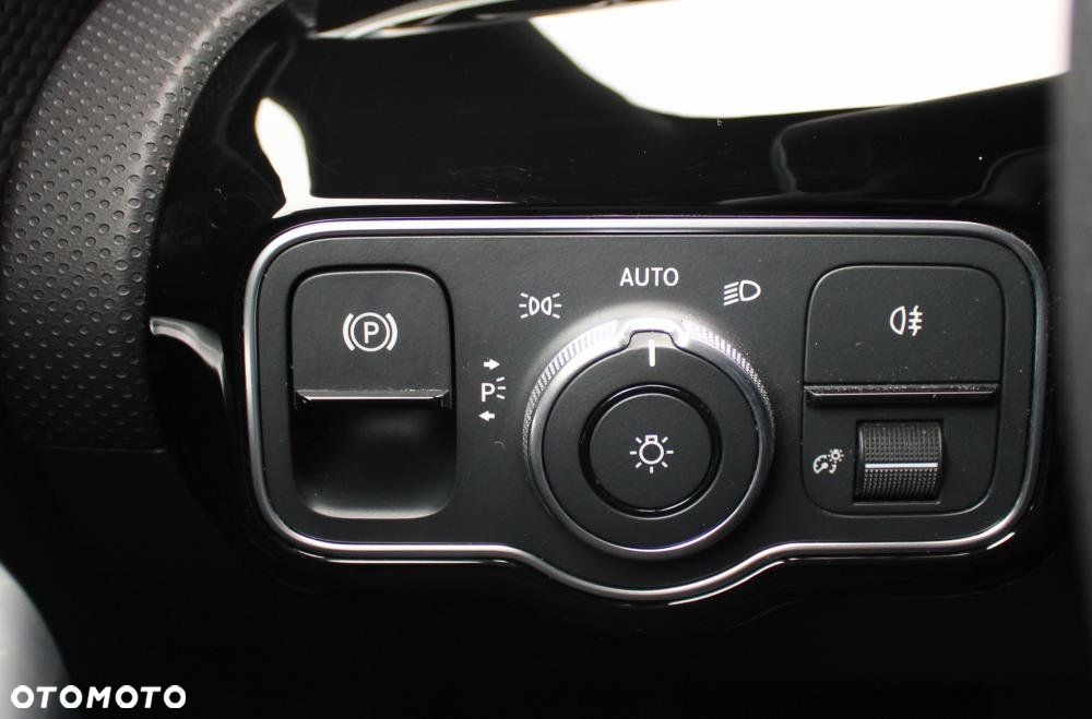 Mercedes-Benz CLA - 14