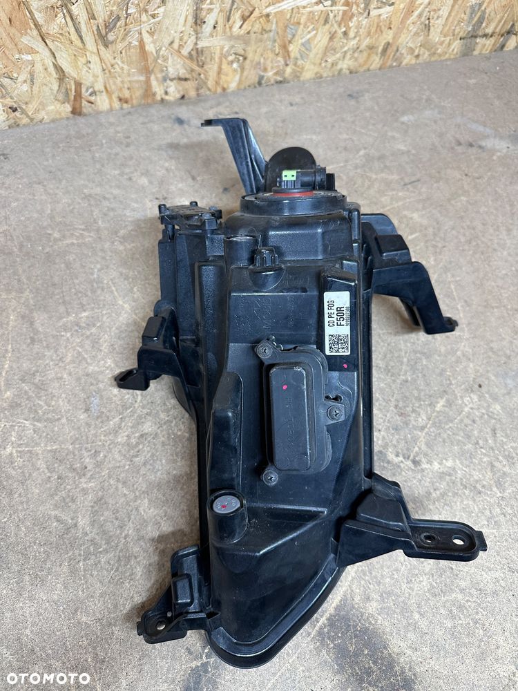 KIA CEED III HALOGEN DRL PRAWY 92202j7500 - 7