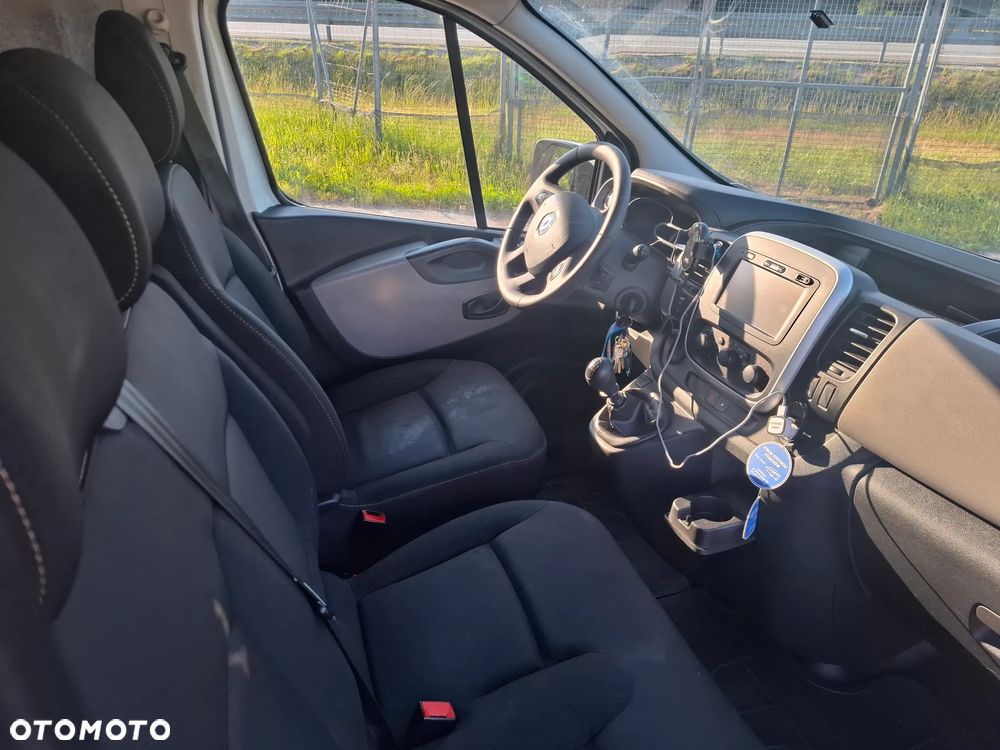 Renault Trafic - 13