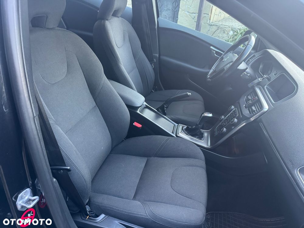 Volvo V40 T2 You - 35