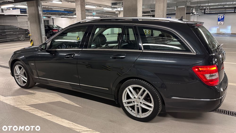 Mercedes-Benz Klasa C 180 BlueEFFICIENCY Avantgarde - 31