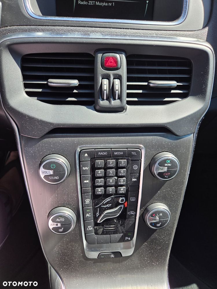 Volvo V40 D2 - 18