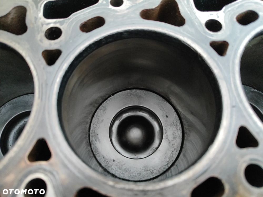 Blok silnika + wał korbowy i tłoki silnika 2.2 HDI Euro 5 130KM do Peugeot Boxer Citroen Jumper II 11-16r Ford Transit Mk7 - 11