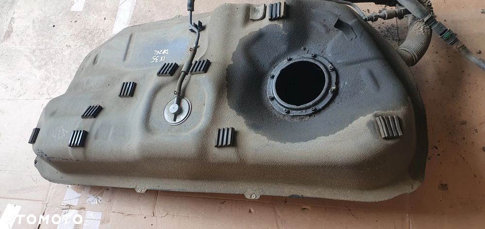 Zbiornik paliwa bak Hyundai IX35 1.7 CRDI 31100-2Y230 - 6