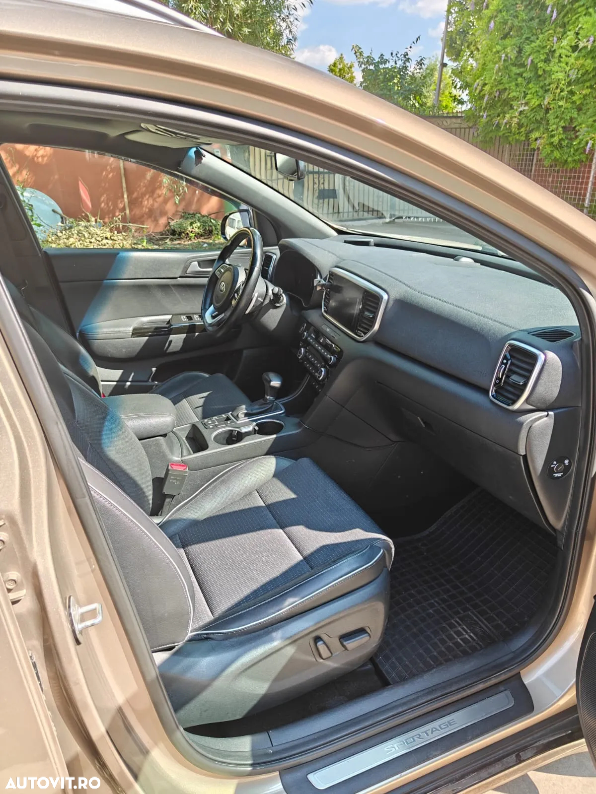 Kia Sportage 1.6 T-GDI 7DCT 4x4 GT Line - 10